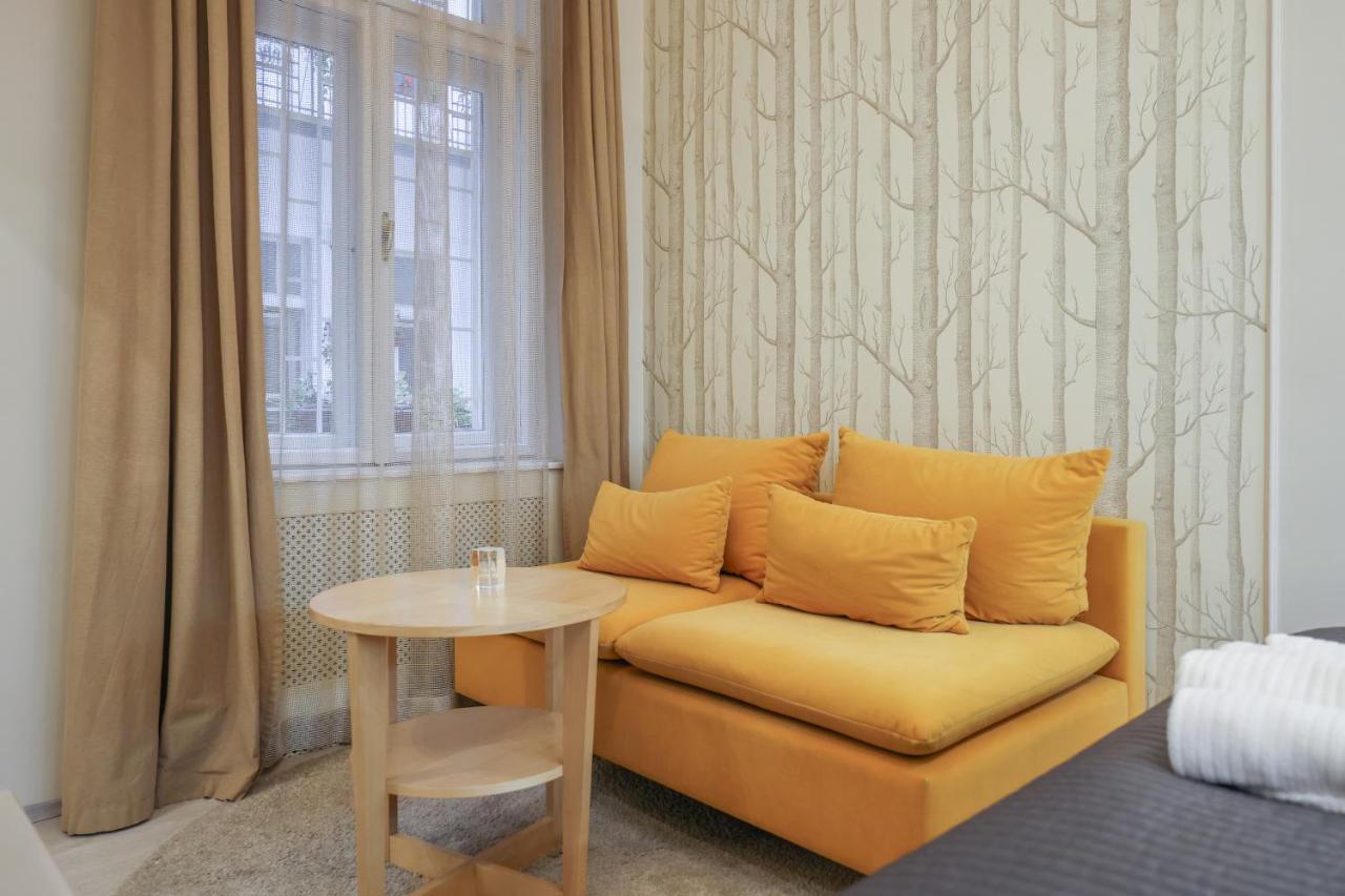 Deluxe With 4bedrm 2 Bathrm * Budapest