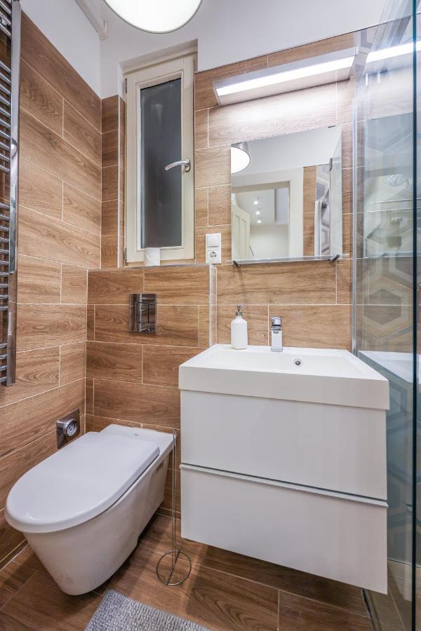 Apartman Deluxe With 4bedrm 2 Bathrm Budapest